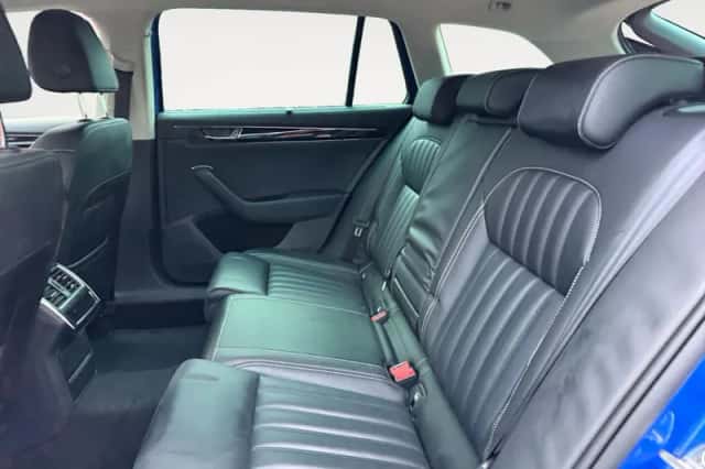Škoda Superb (2021) thumbnail 22