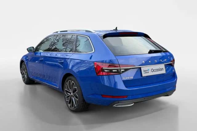 Škoda Superb (2021) thumbnail 5