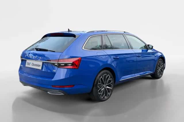 Škoda Superb (2021) thumbnail 7
