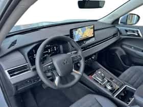 Mitsubishi Outlander (2025) thumbnail 17