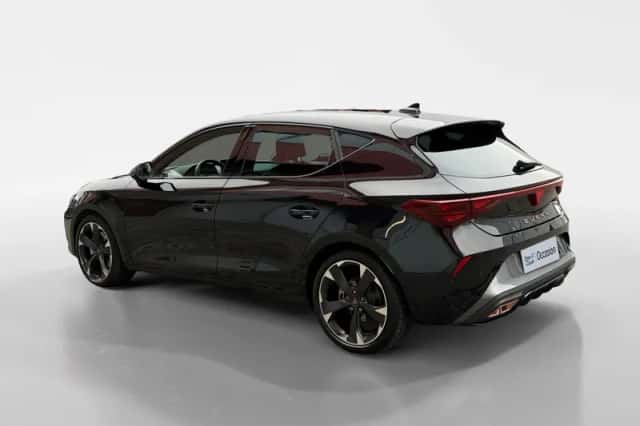 CUPRA Leon (2025) thumbnail 2