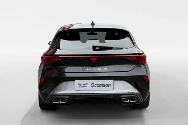 CUPRA Leon (2025) thumbnail 3