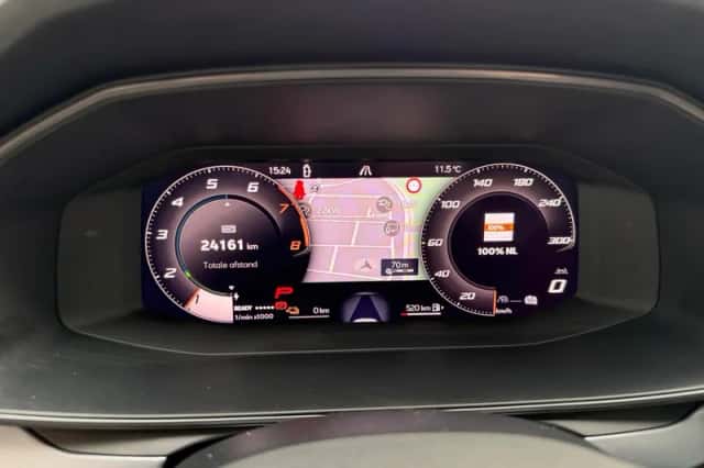 CUPRA Leon (2025) thumbnail 23