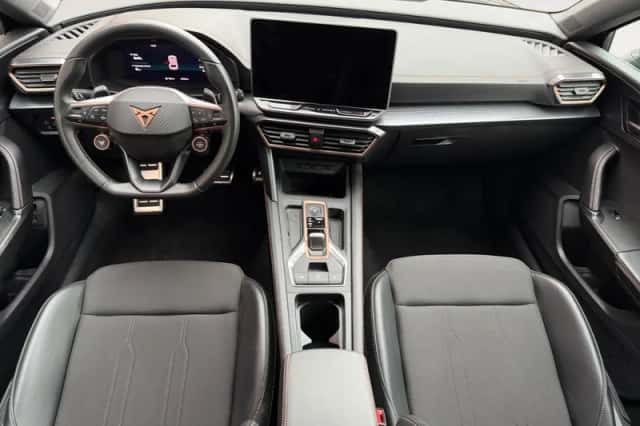 CUPRA Leon (2025) thumbnail 24