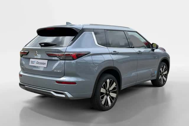 Mitsubishi Outlander (2026) thumbnail 2