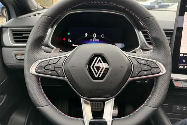 Renault Captur (2024) thumbnail 15