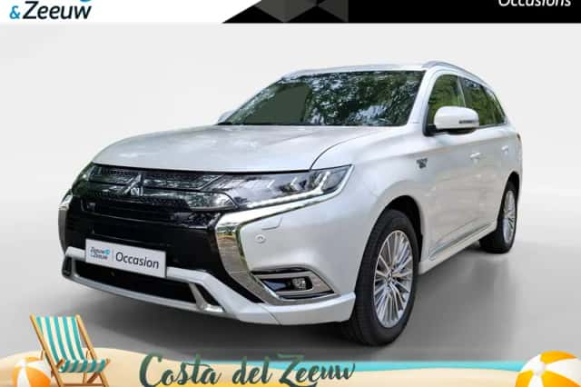 Mitsubishi Outlander (2021) thumbnail 1