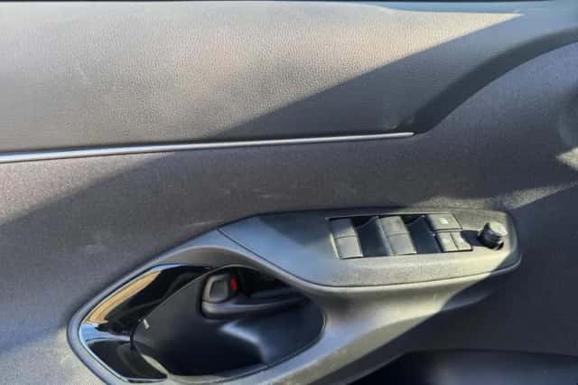 Toyota Yaris Cross (2025) thumbnail 10