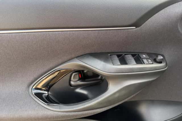 Toyota Yaris Cross (2025) thumbnail 10