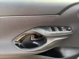 Toyota Yaris Cross (2025) thumbnail 10