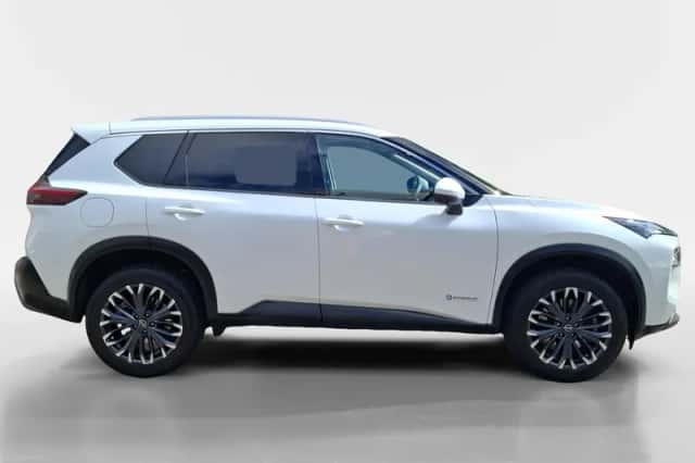 Nissan X-Trail (2025) thumbnail 4