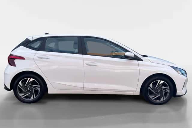 Hyundai i20 (2022) thumbnail 2