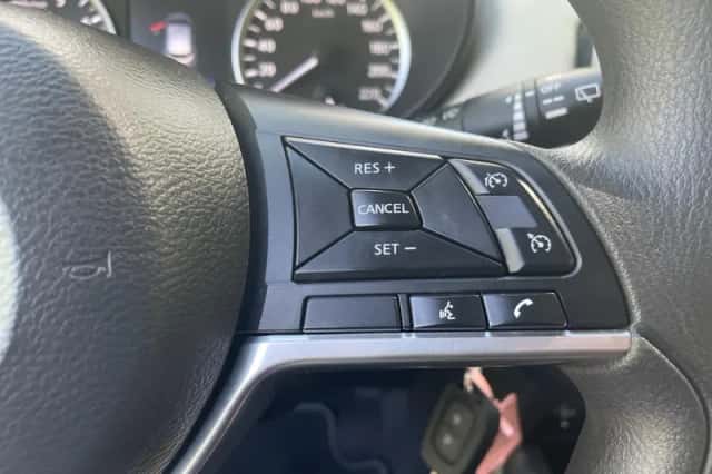 Nissan Micra (2023) thumbnail 17