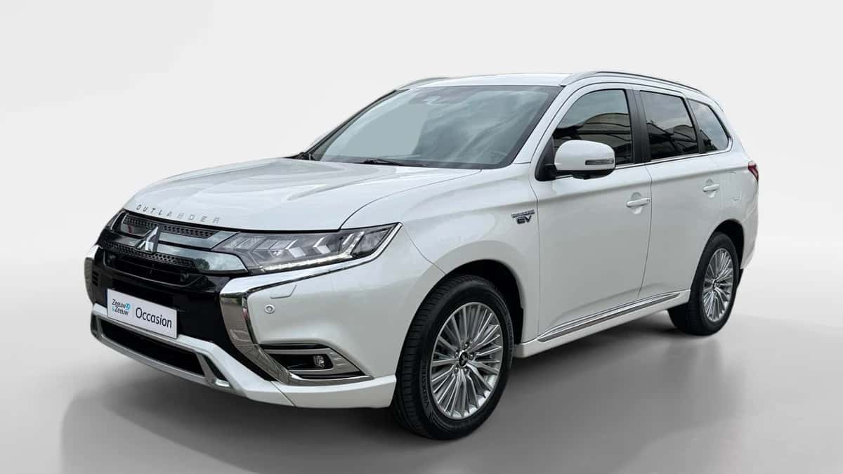 Mitsubishi Outlander (2021) — foto 1