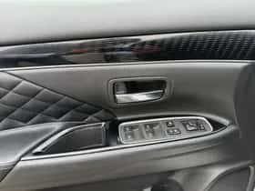 Mitsubishi Outlander (2021) thumbnail 11