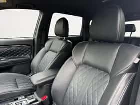 Mitsubishi Outlander (2021) thumbnail 12