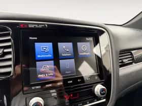 Mitsubishi Outlander (2021) thumbnail 17