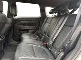 Mitsubishi Outlander (2021) thumbnail 22