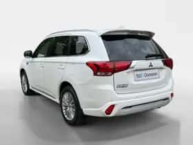 Mitsubishi Outlander (2021) thumbnail 5