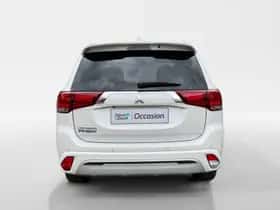 Mitsubishi Outlander (2021) thumbnail 6