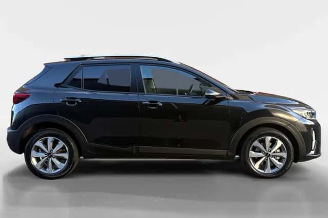 Kia Stonic (2025) thumbnail 4