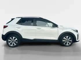 Kia Stonic (2022) thumbnail 4