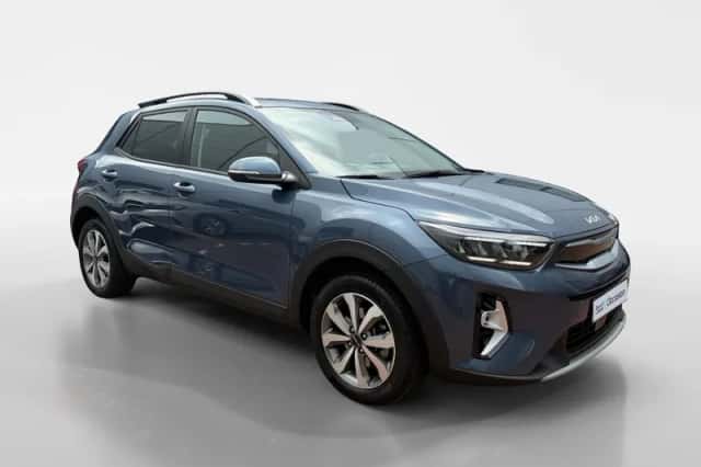 Kia Stonic (2024) thumbnail 3