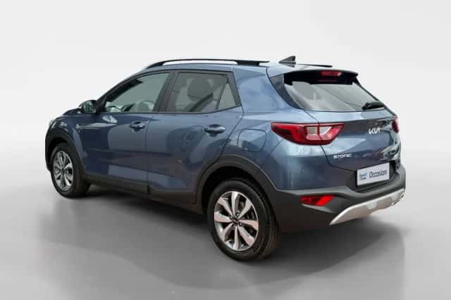 Kia Stonic (2024) thumbnail 4