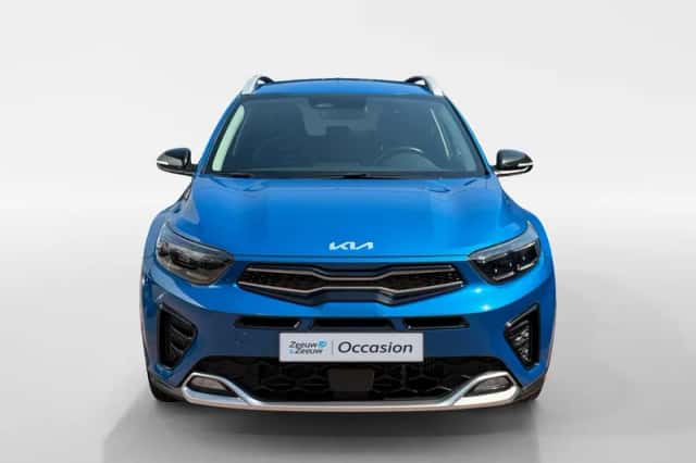 Kia Stonic (2023) thumbnail 2