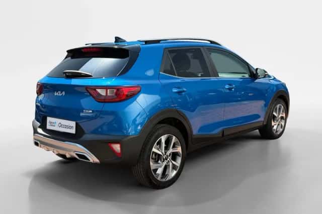 Kia Stonic (2023) thumbnail 4