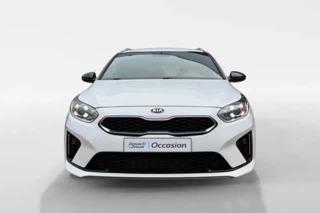 Kia Ceed Sportswagon (2021) thumbnail 2