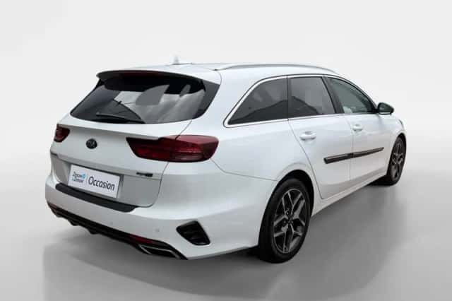 Kia Ceed Sportswagon (2021) thumbnail 4