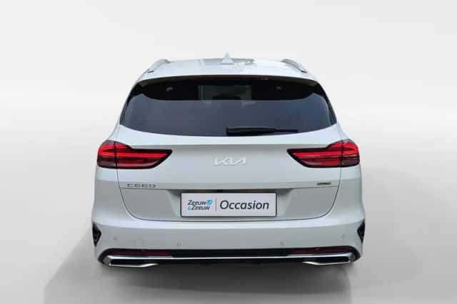 Kia Ceed Sportswagon (2024) thumbnail 5