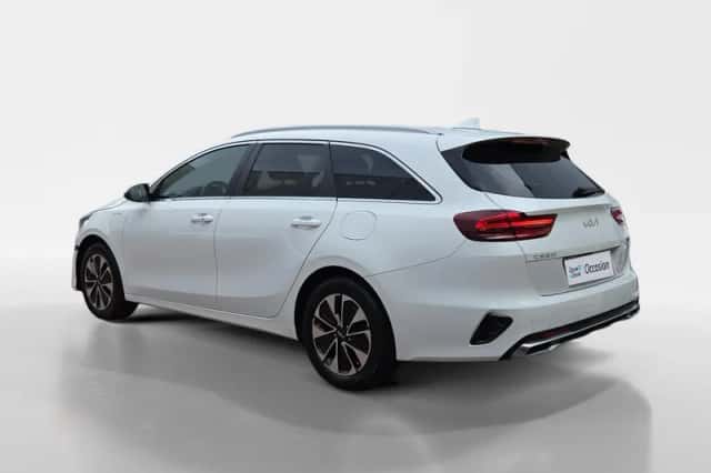 Kia Ceed Sportswagon (2024) thumbnail 6
