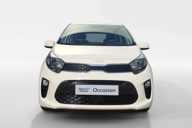Kia Picanto (2023) thumbnail 2