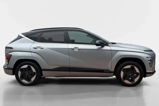 Hyundai Kona (2024) thumbnail 4
