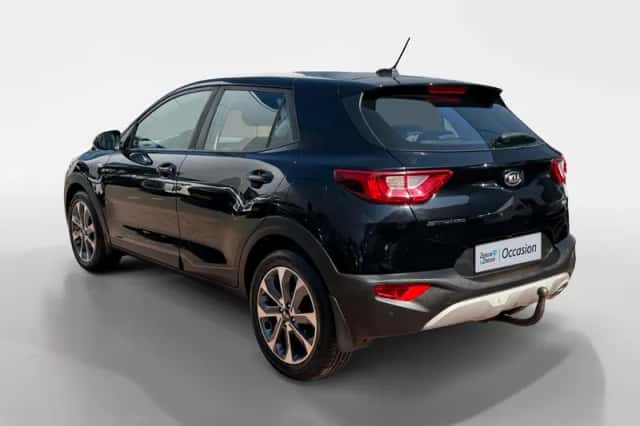 Kia Stonic (2018) thumbnail 6
