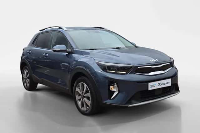 Kia Stonic (2023) thumbnail 3