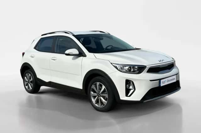 Kia Stonic (2023) thumbnail 3