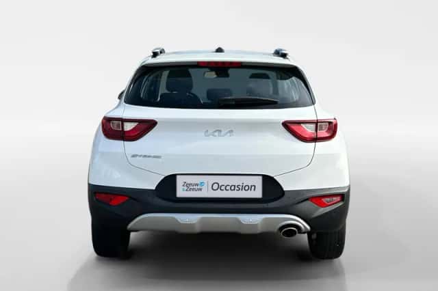 Kia Stonic (2023) thumbnail 6