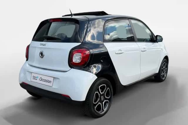 Smart Forfour (2015) thumbnail 4