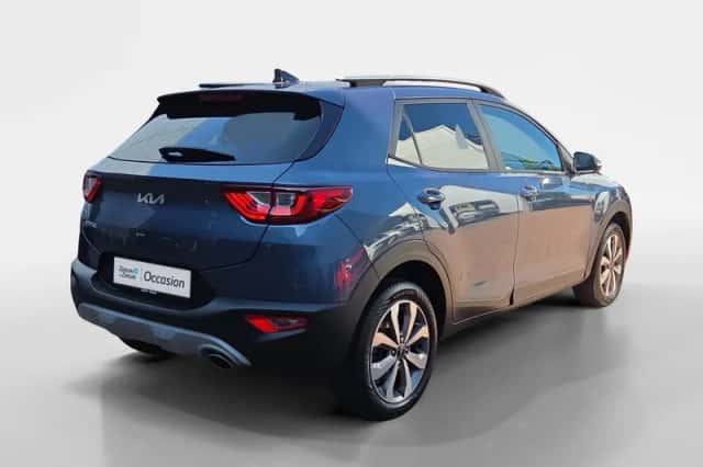 Kia Stonic (2024) thumbnail 4