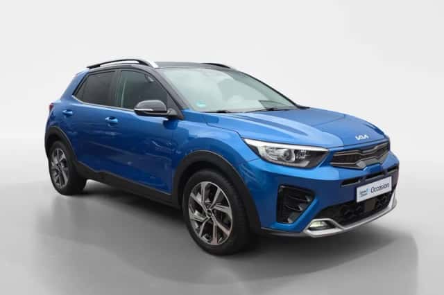 Kia Stonic (2021) thumbnail 3