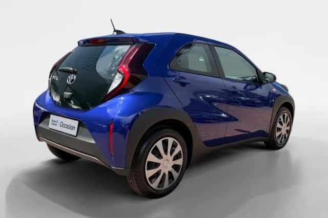 Toyota Aygo (2023) thumbnail 4