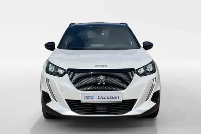 Peugeot 2008 (2023) thumbnail 2