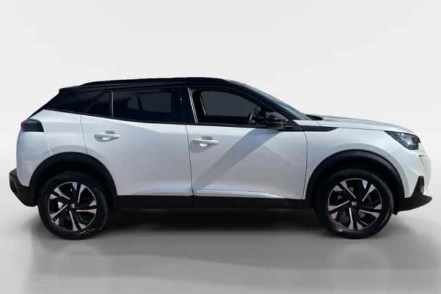 Peugeot 2008 (2023) thumbnail 4