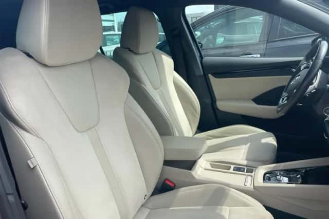 Škoda Octavia (2021) thumbnail 9