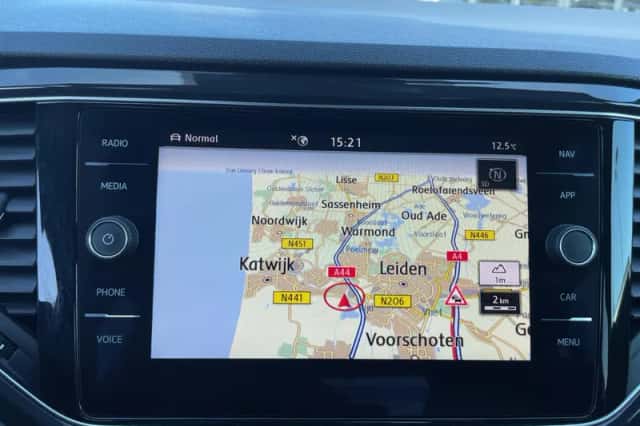 Volkswagen T-Roc (2018) thumbnail 19