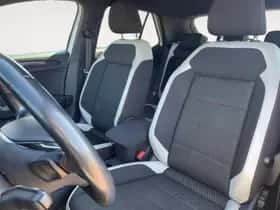 Volkswagen T-Roc (2018) thumbnail 10