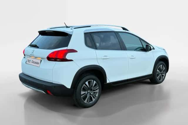 Peugeot 2008 (2019) thumbnail 5